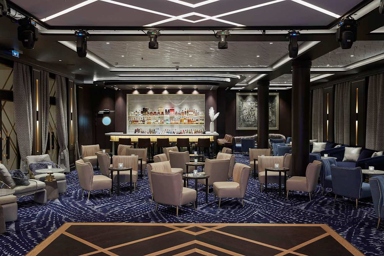 Regent Seven Seas Splendor Splendor Lounge